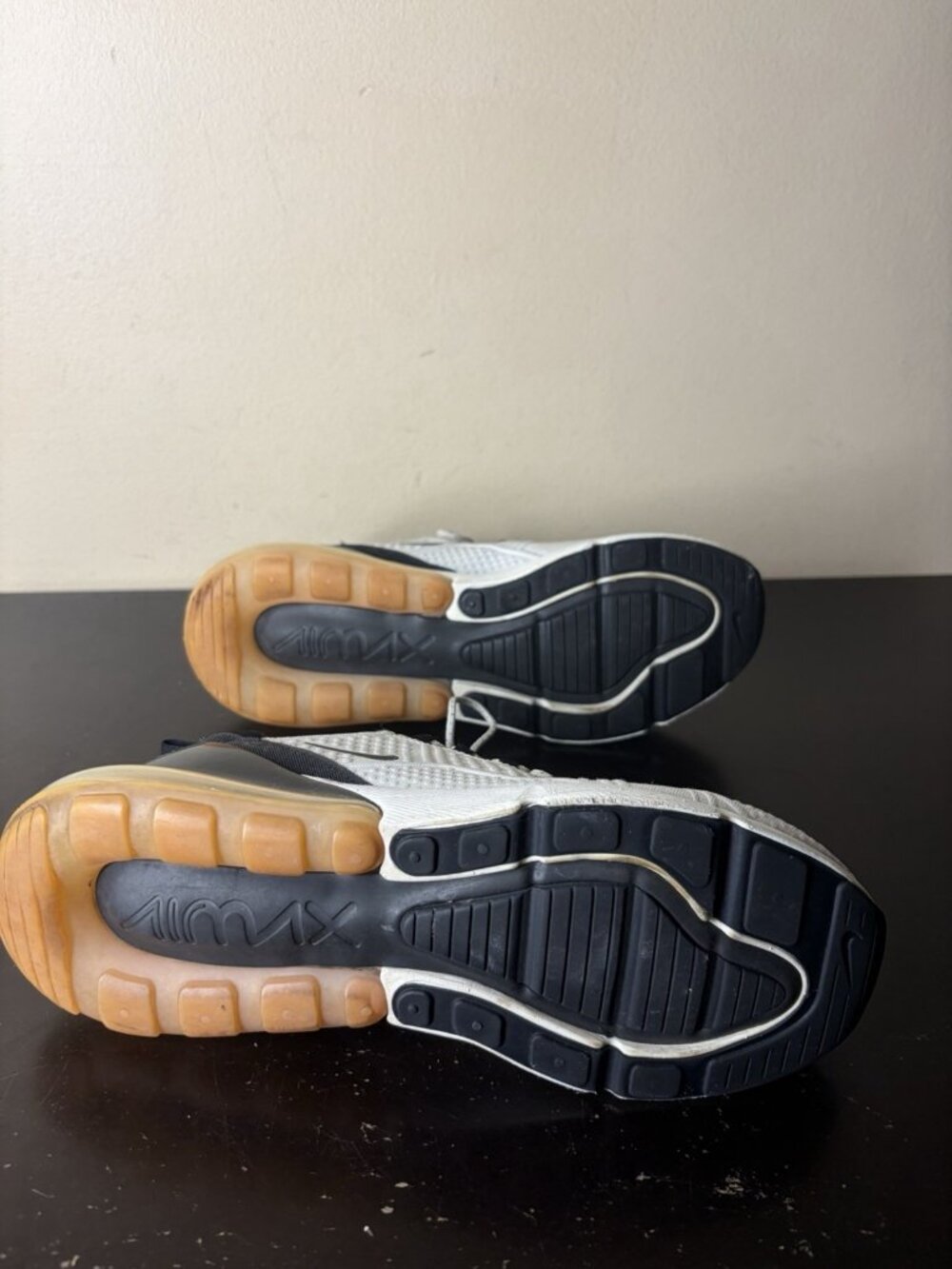 Nike Air Max 270 Women’s Sneakers Shoes Size 10 - Picture 9 of 11